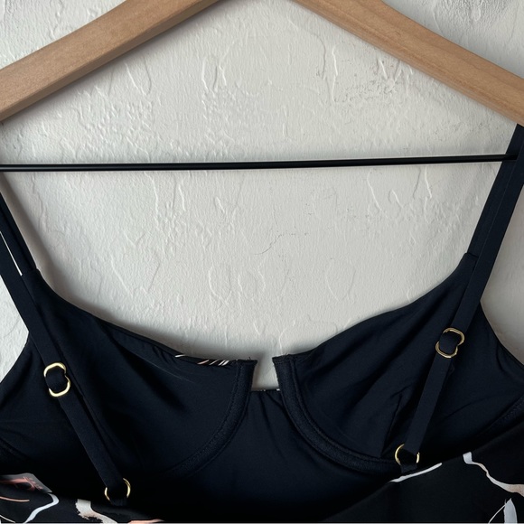 B. Swim jetty one piece floral one piece swimsuit NWT Med - Picture 9 of 9